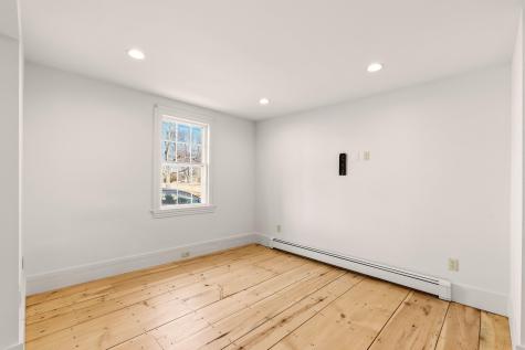 166 E Main Street Yarmouth ME 04096