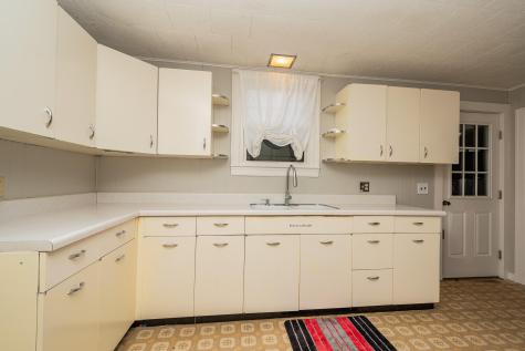 479 Essex Street Dover-foxcroft ME 04426