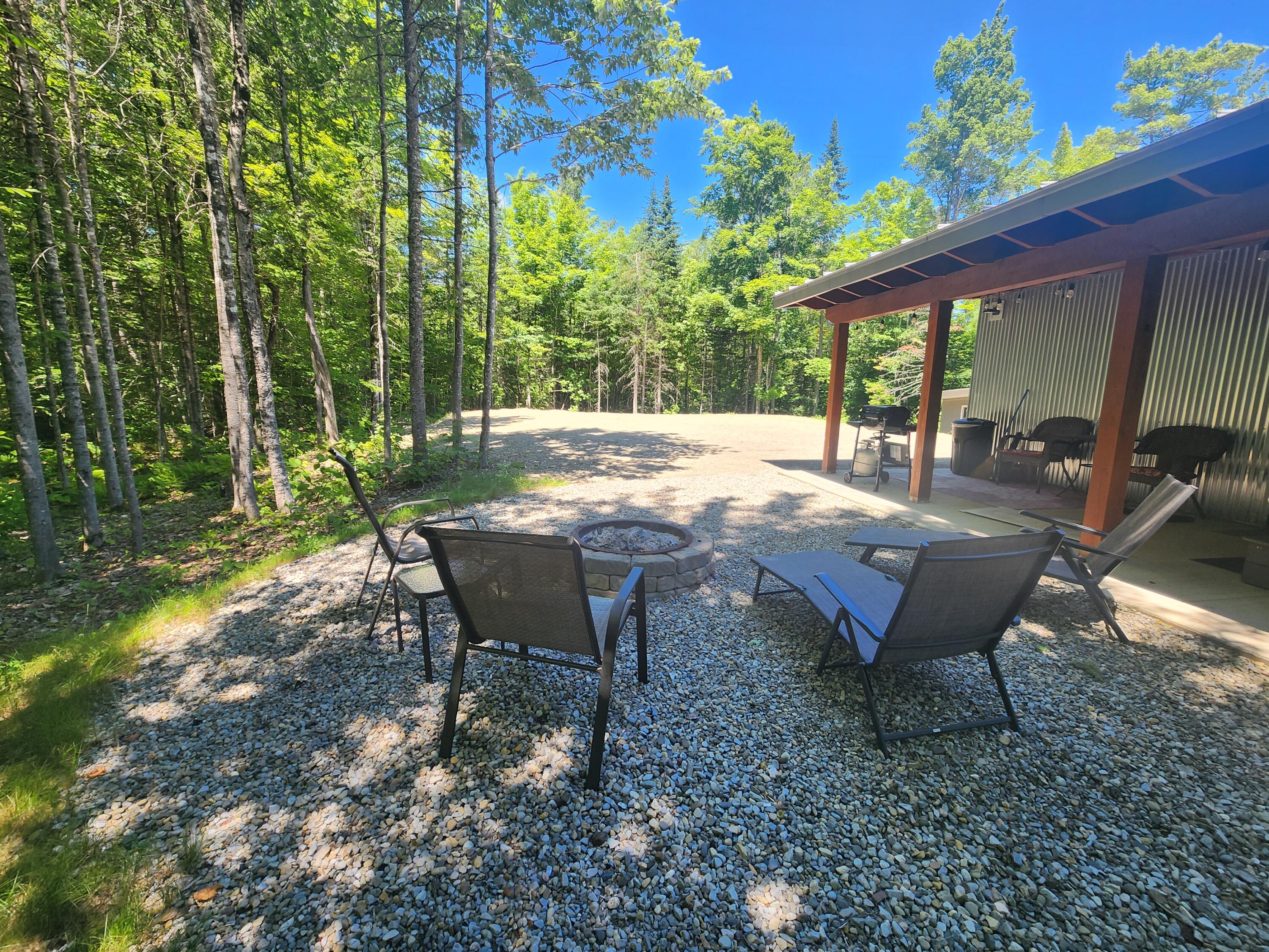 22 Pleasant Cove Drive New Vineyard ME 04956