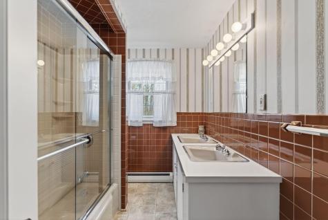 525 Park Avenue Auburn ME 04210