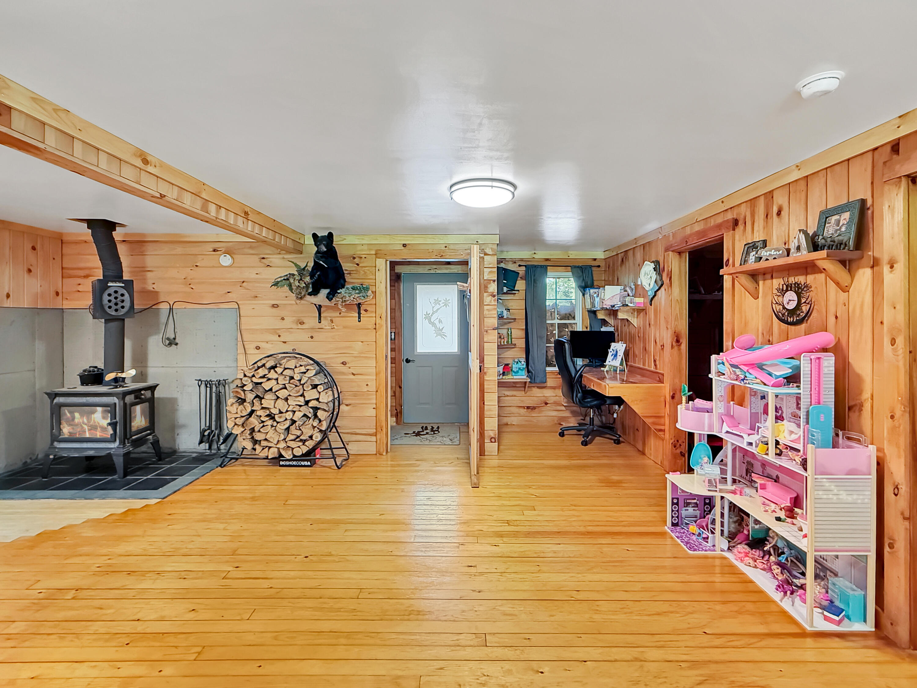 40 Onawa Road Elliottsville Twp ME 04443