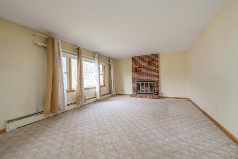 24 Highland Avenue Lewiston ME 04240