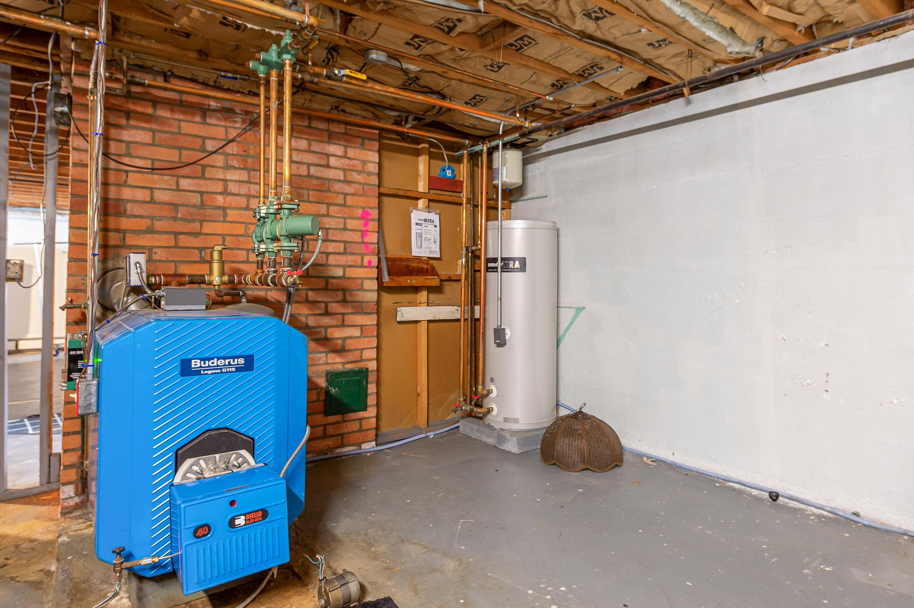 24 Highland Avenue Lewiston ME 04240