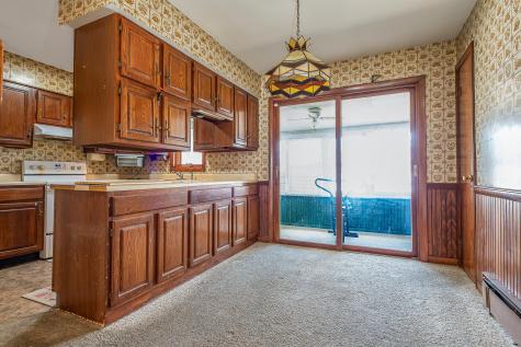 24 Highland Avenue Lewiston ME 04240