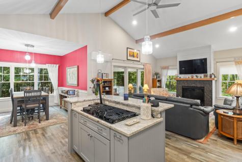 55 Somerset Place Topsham ME 04086