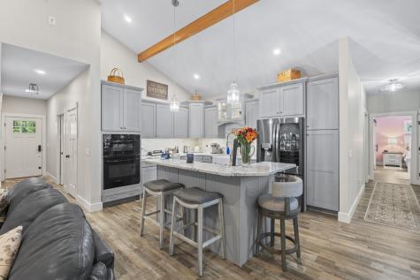 55 Somerset Place Topsham ME 04086