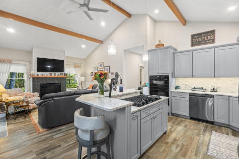 55 Somerset Place Topsham ME 04086