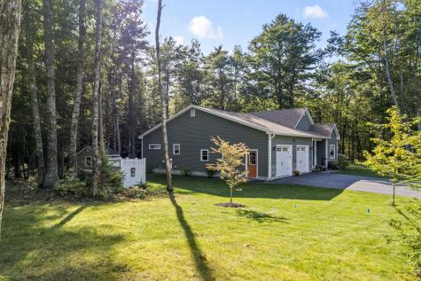 55 Somerset Place Topsham ME 04086