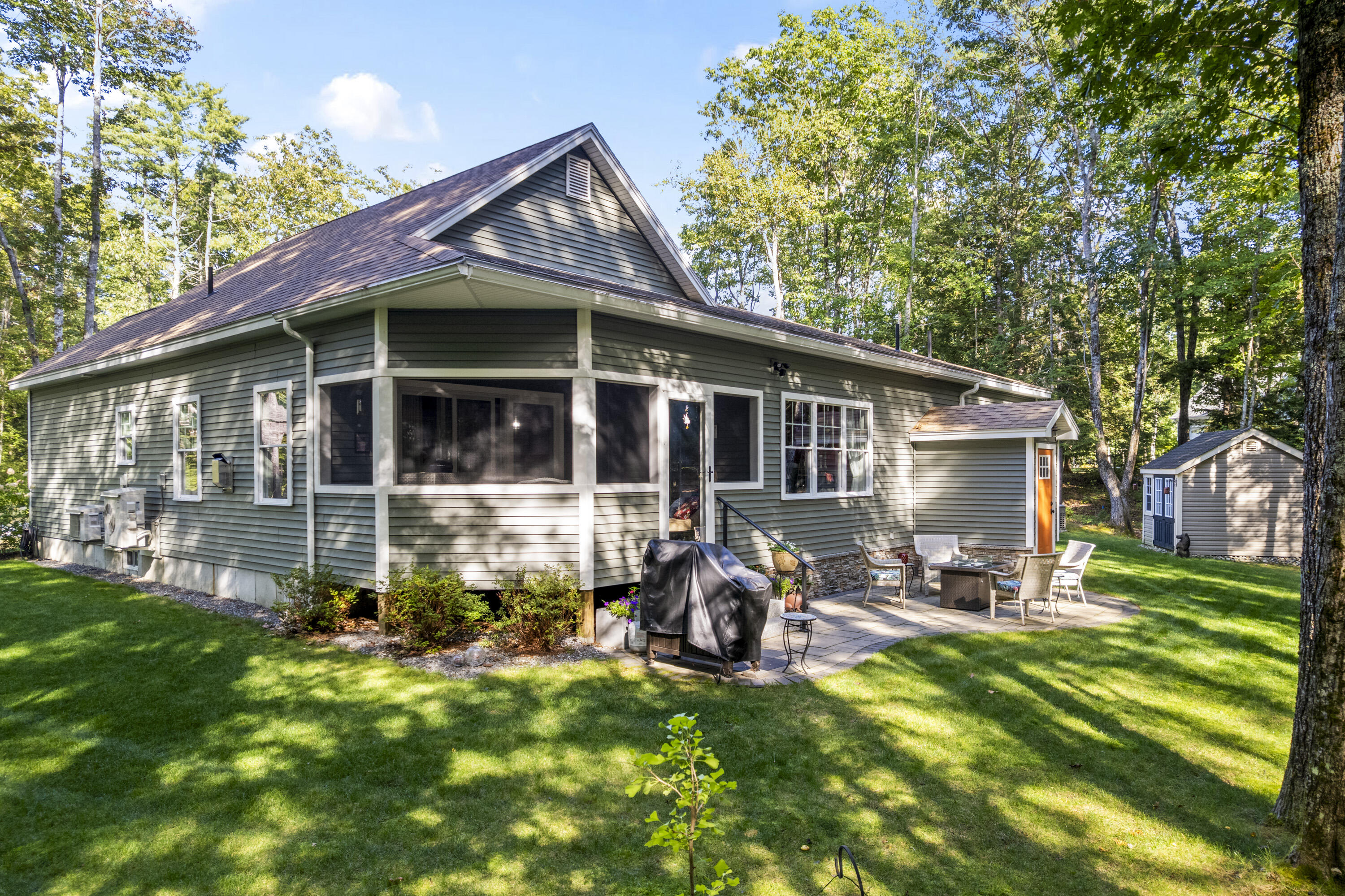 55 Somerset Place Topsham ME 04086