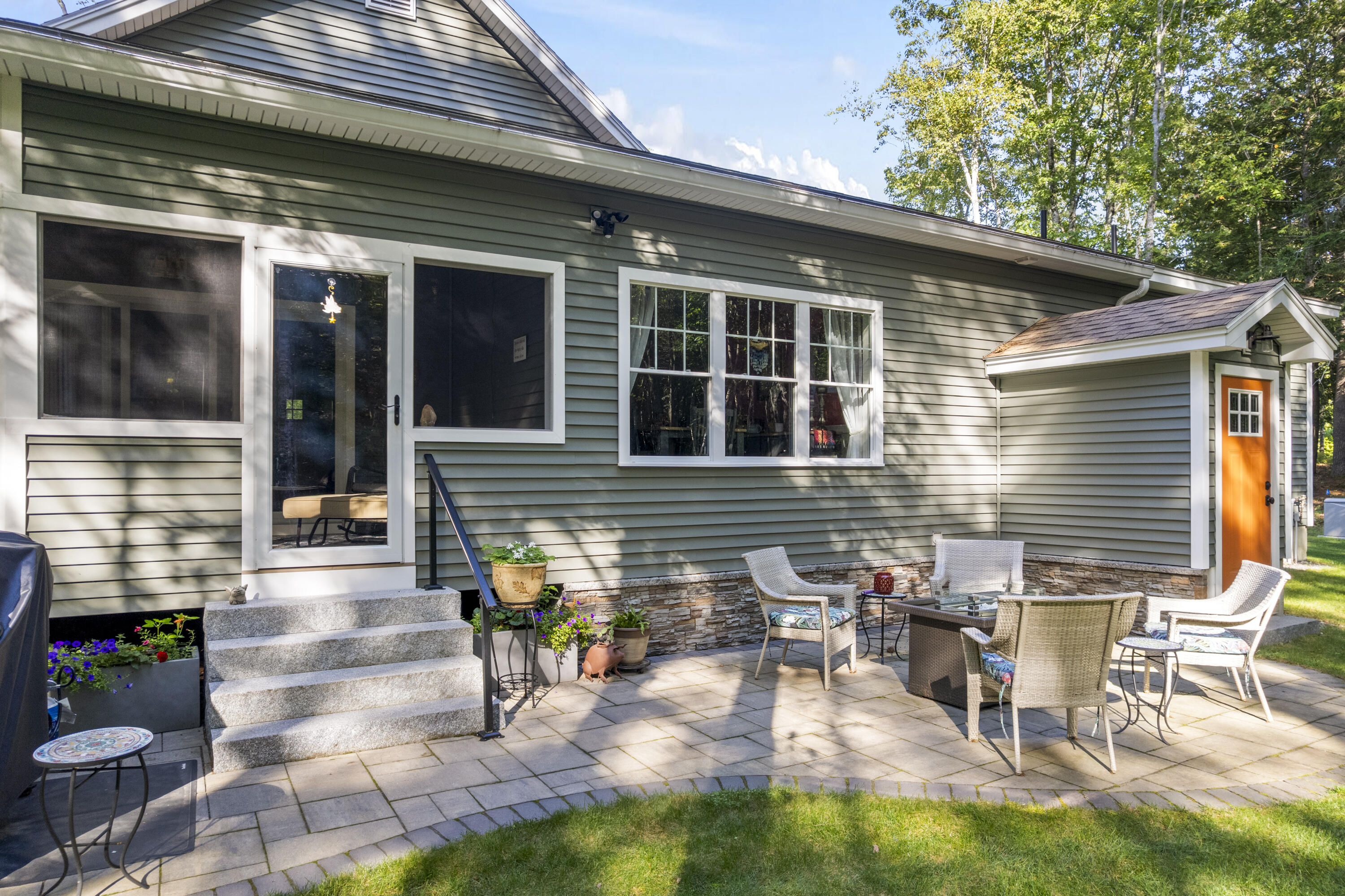 55 Somerset Place Topsham ME 04086