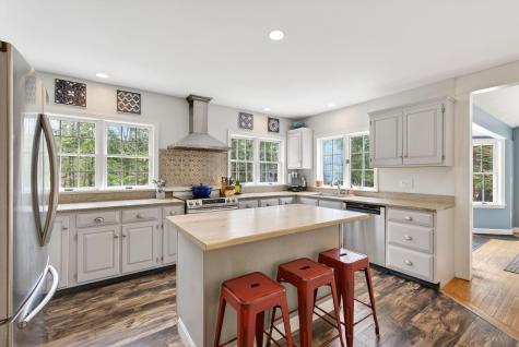 69 Hardy Road Falmouth ME 04105