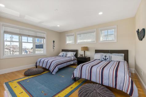 27 Nubble Road York ME 03909