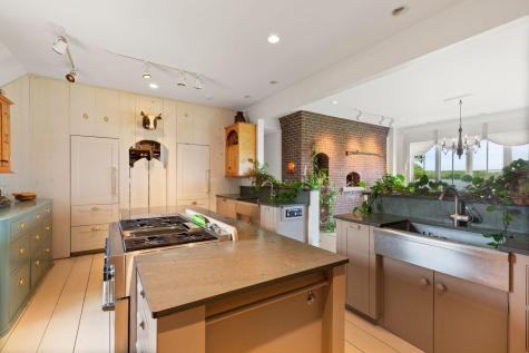 118 Wescott Battery Castine ME 04421