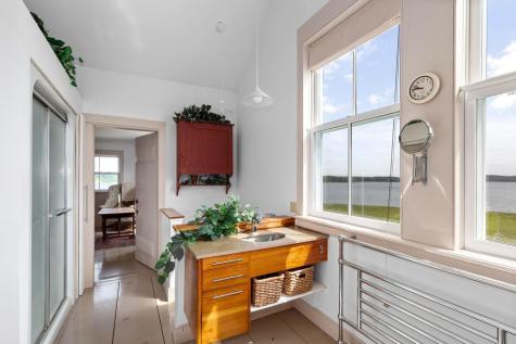 118 Wescott Battery Castine ME 04421