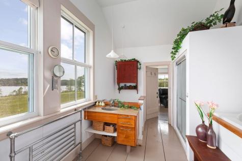 118 Wescott Battery Castine ME 04421