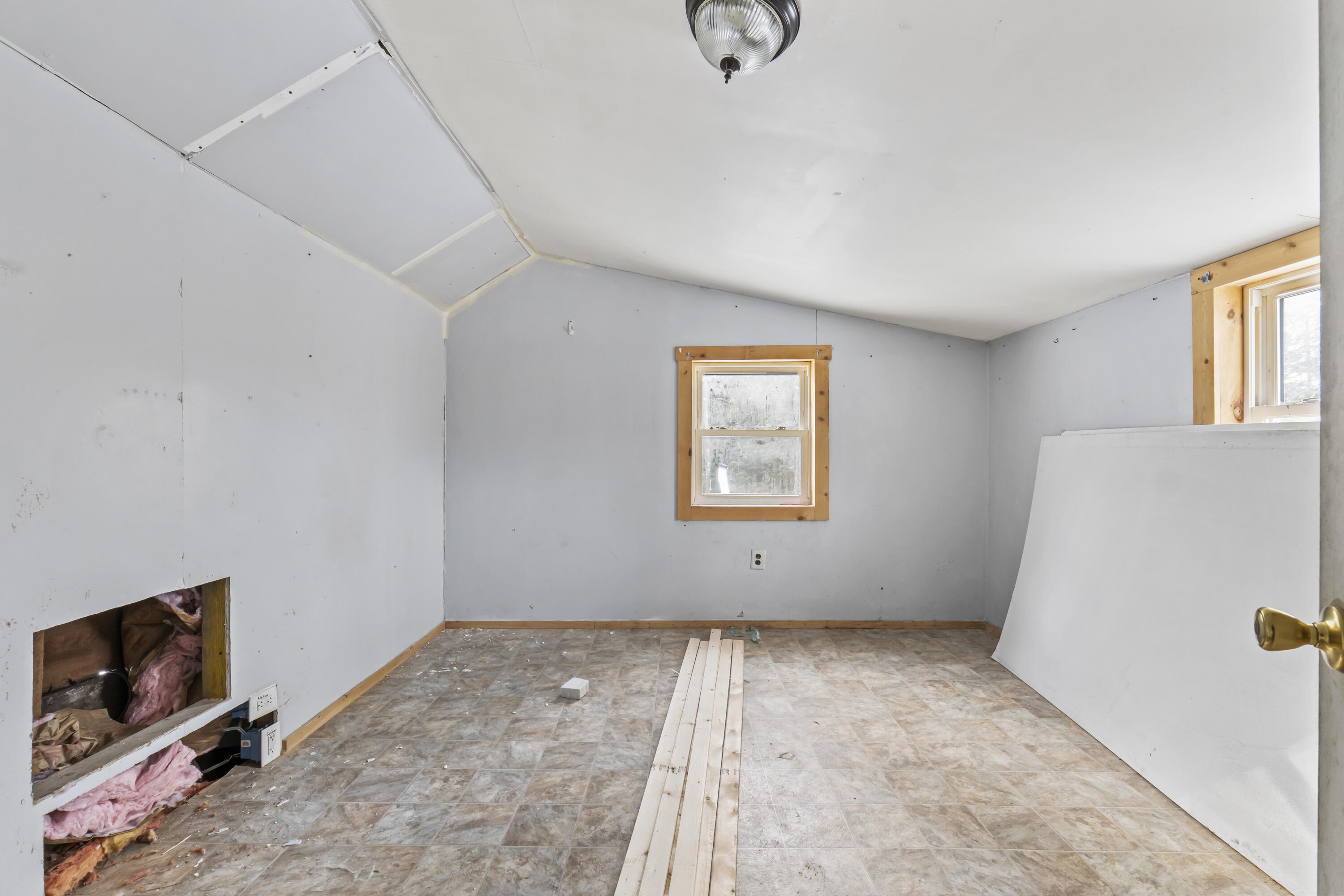 514 Old County Road Waldoboro ME 04572