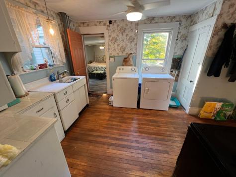 144 High Street Dexter ME 04930