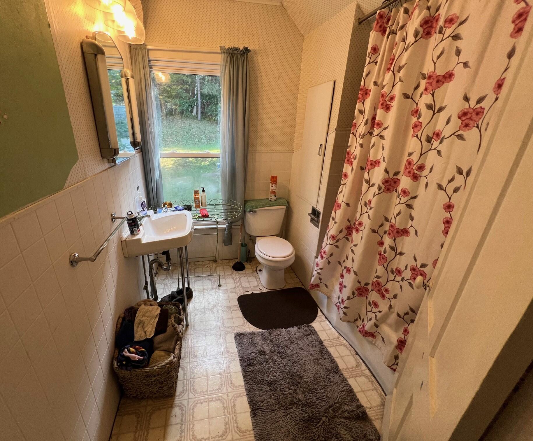 144 High Street Dexter ME 04930