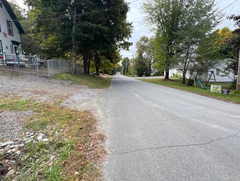 144 High Street Dexter ME 04930