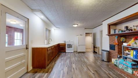 84 School Street Waldoboro ME 04572