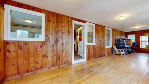 84 School Street Waldoboro ME 04572