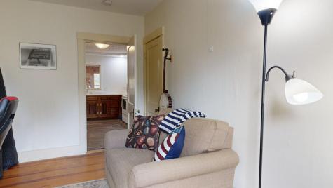 84 School Street Waldoboro ME 04572