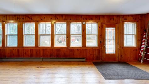 84 School Street Waldoboro ME 04572