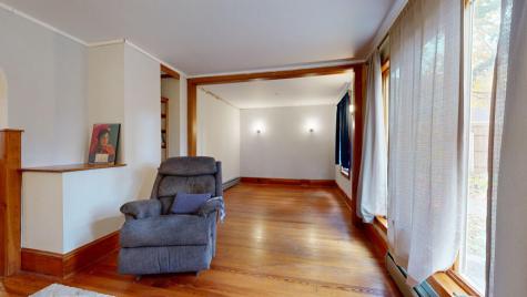 84 School Street Waldoboro ME 04572