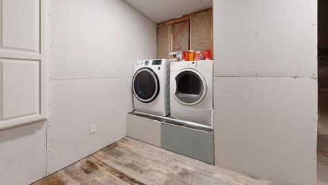 84 School Street Waldoboro ME 04572