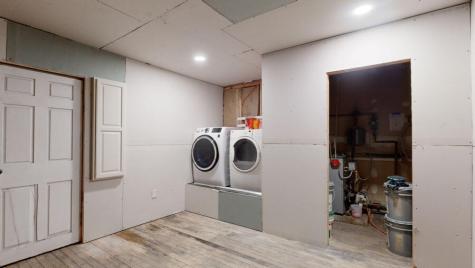 84 School Street Waldoboro ME 04572