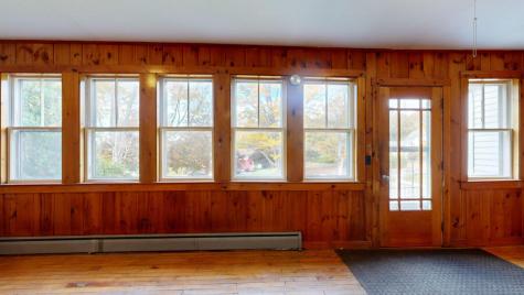 84 School Street Waldoboro ME 04572