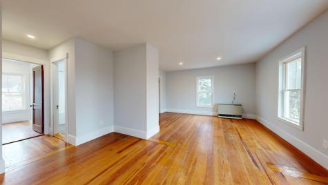 84 School Street Waldoboro ME 04572