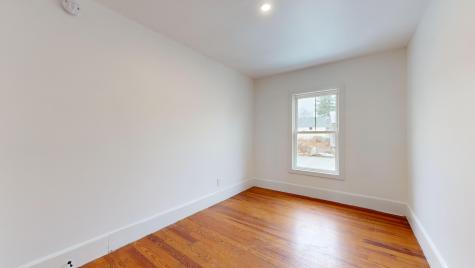 84 School Street Waldoboro ME 04572