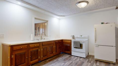 84 School Street Waldoboro ME 04572