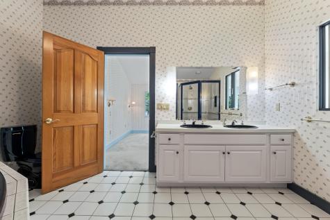 73 Hodsdon Lane Jefferson ME 04348