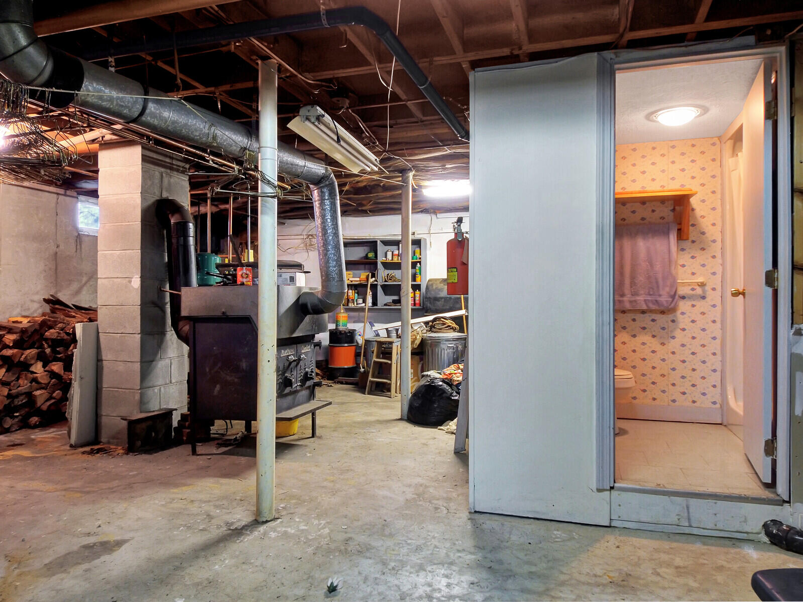 9 Kingman Road Fairfield ME 04937