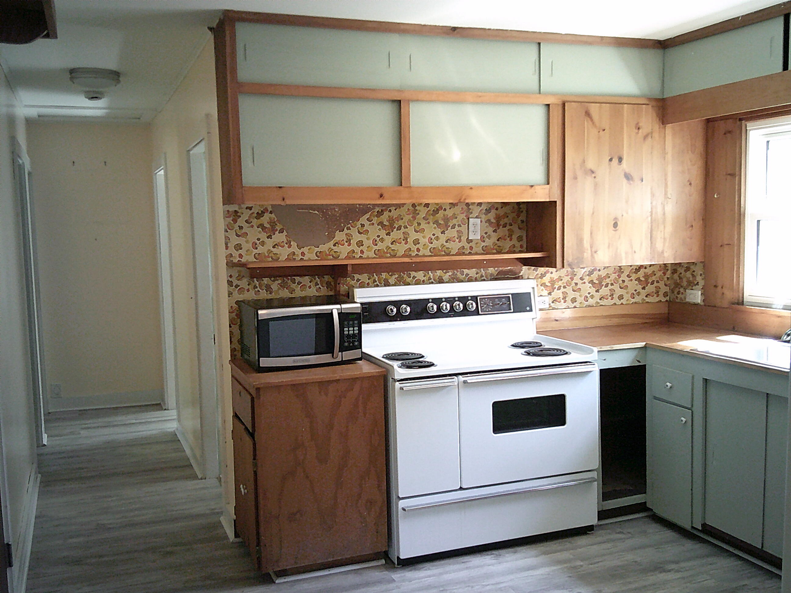 79 Buckfield Road Paris ME 04281