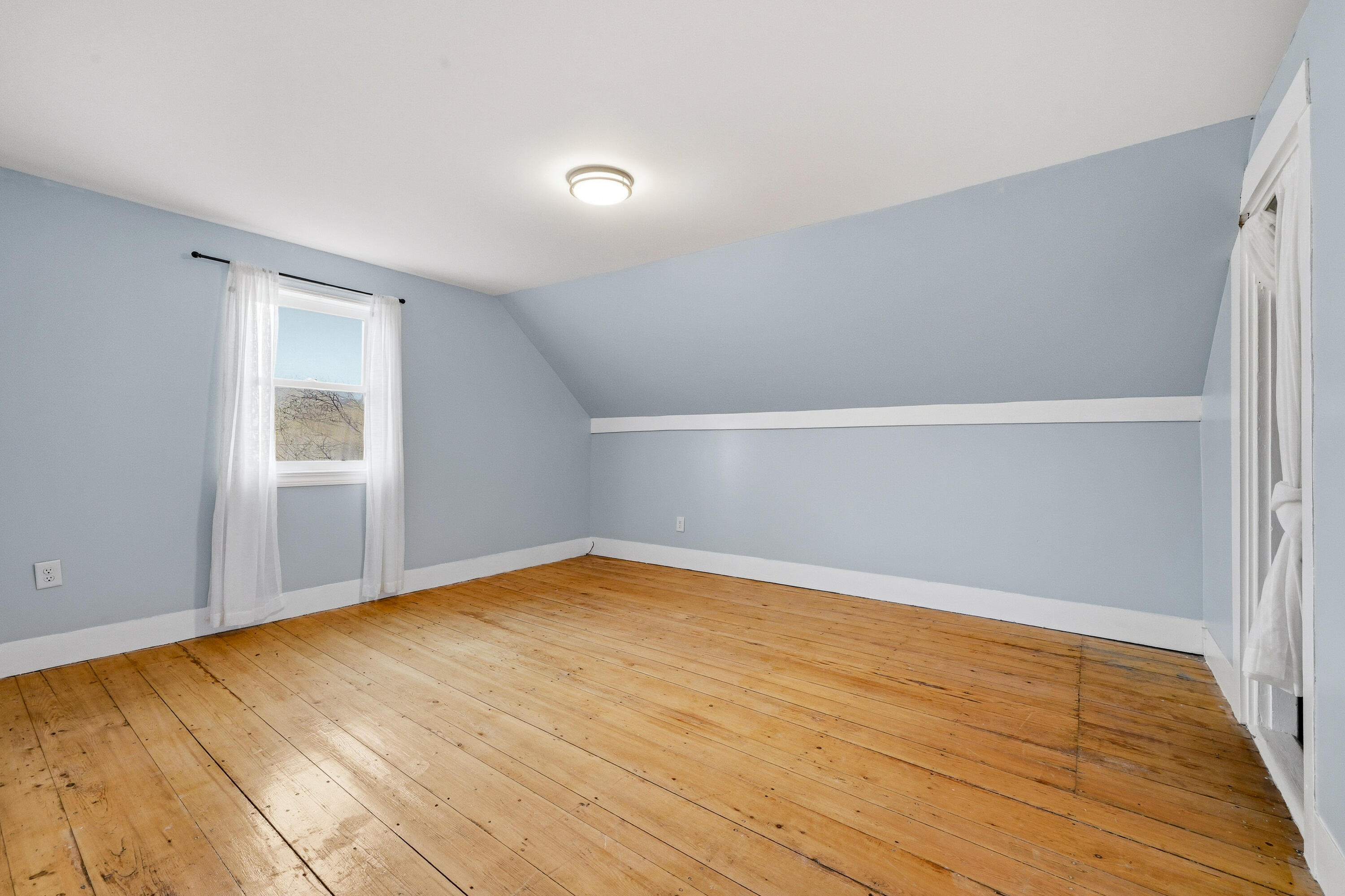 424 Winthrop Street Hallowell ME 04347