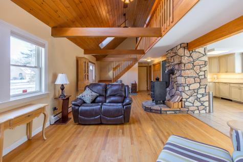 124 Ledgewood Drive Falmouth ME 04105