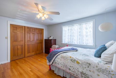124 Ledgewood Drive Falmouth ME 04105