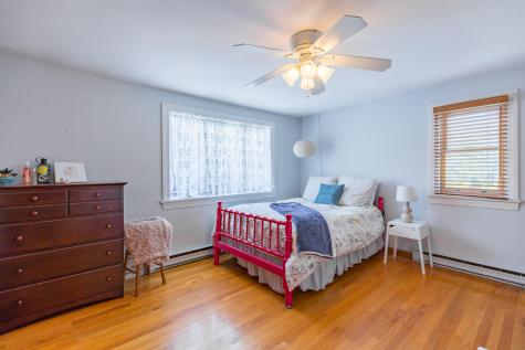 124 Ledgewood Drive Falmouth ME 04105