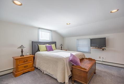 124 Ledgewood Drive Falmouth ME 04105