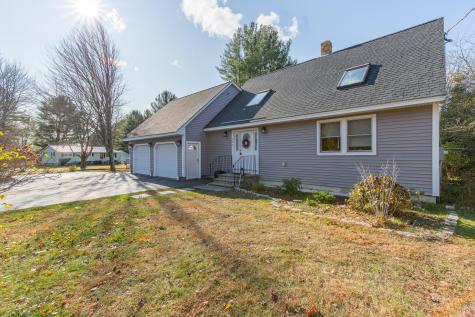 124 Ledgewood Drive Falmouth ME 04105