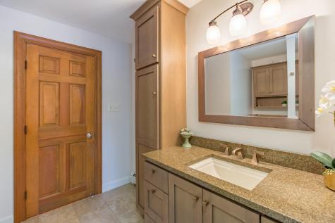 124 Ledgewood Drive Falmouth ME 04105