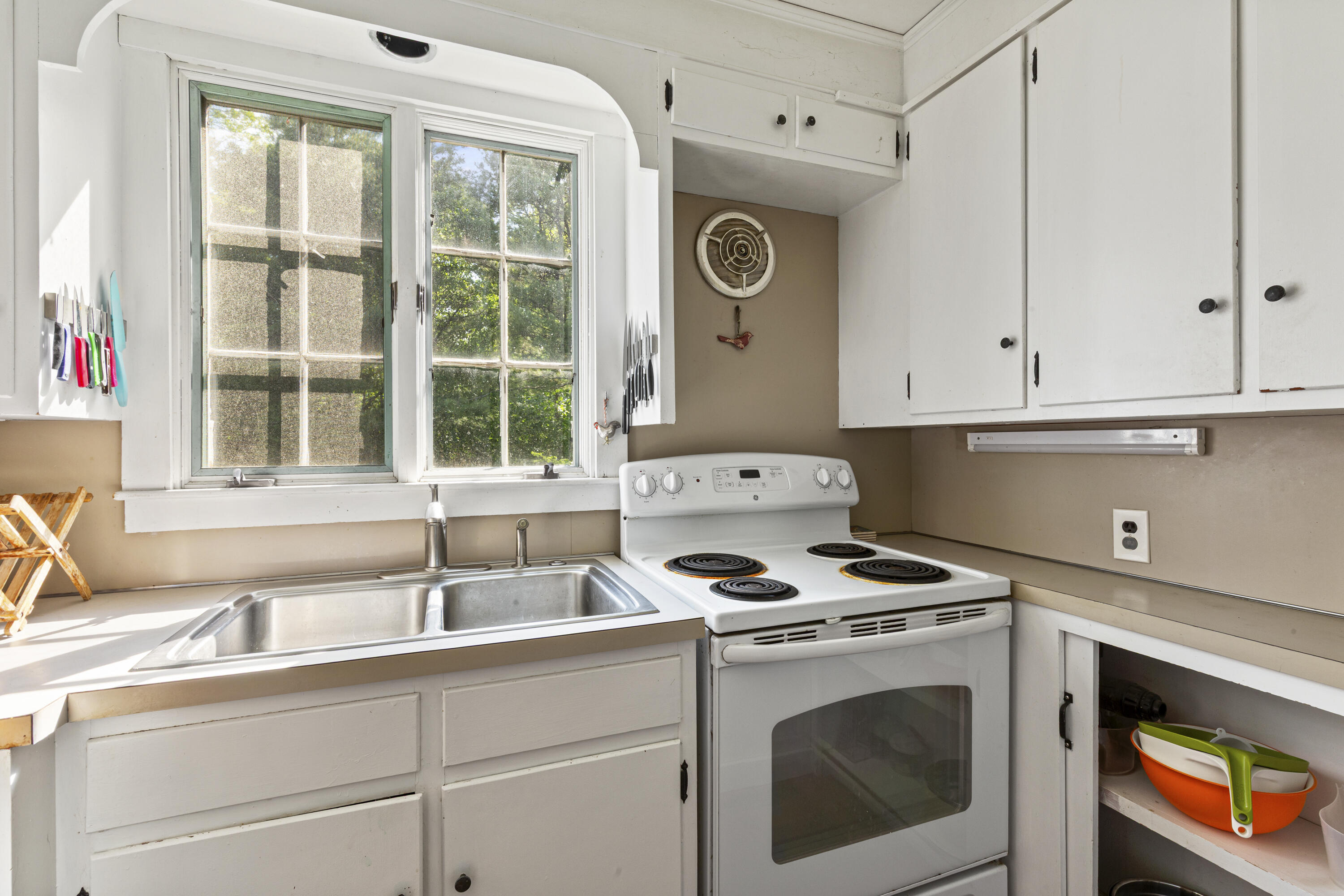 21 Eaton Avenue Camden ME 04843