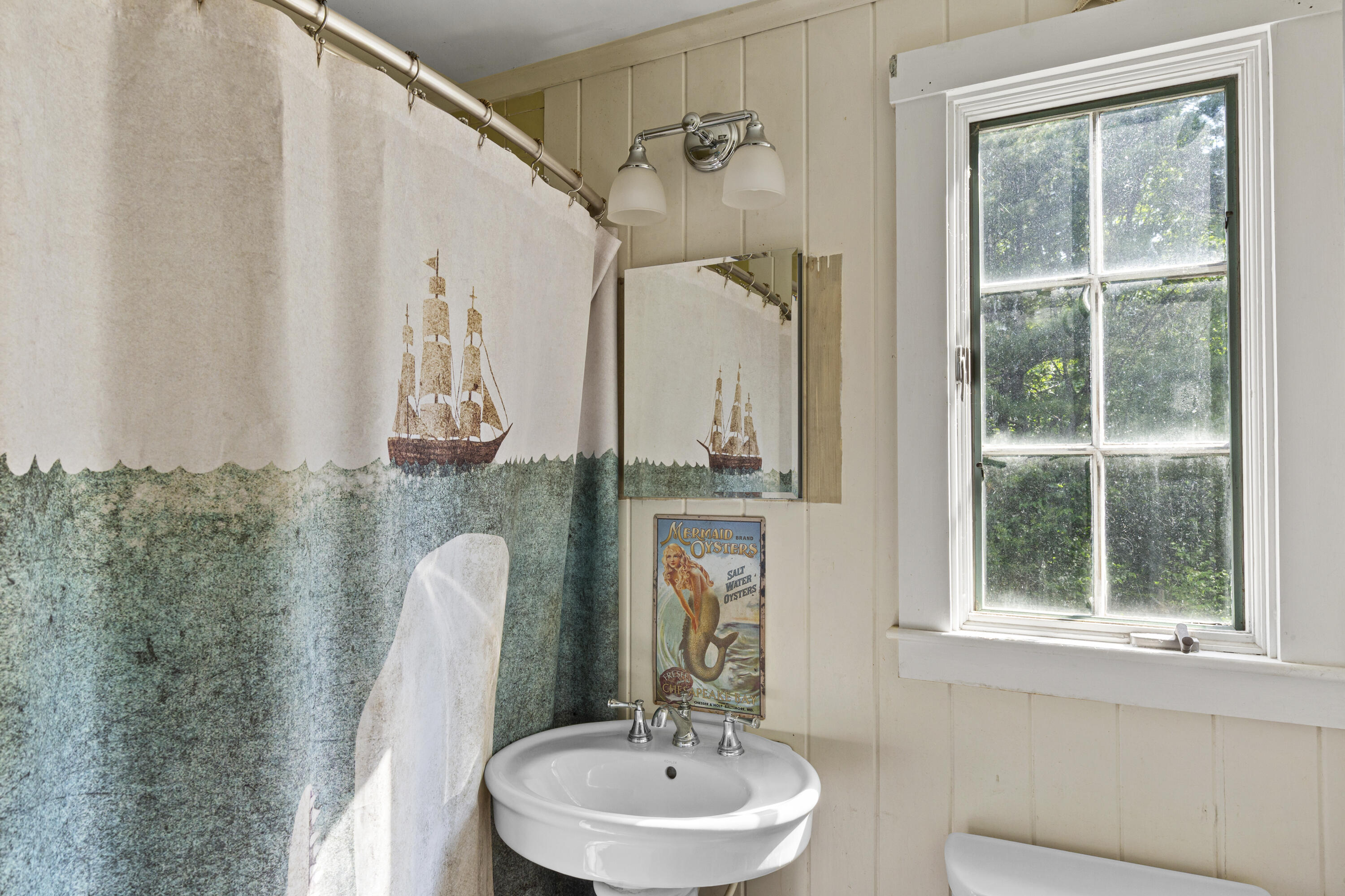 21 Eaton Avenue Camden ME 04843