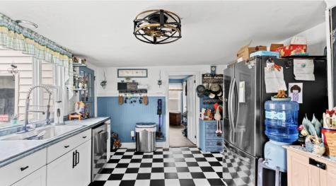 38 Meadow Road Topsham ME 04086