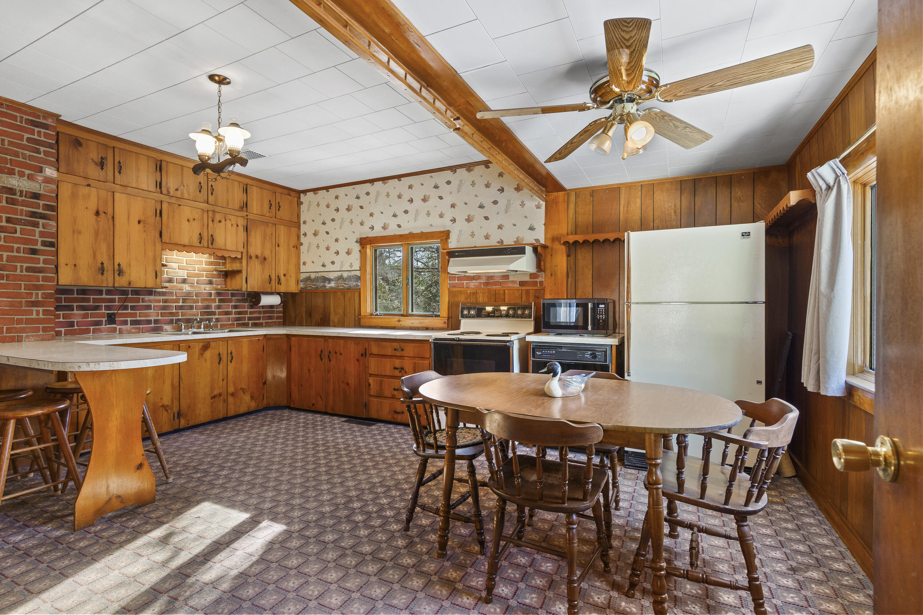 949 Depot Street Waldoboro ME 04572