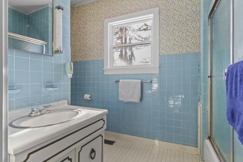 949 Depot Street Waldoboro ME 04572