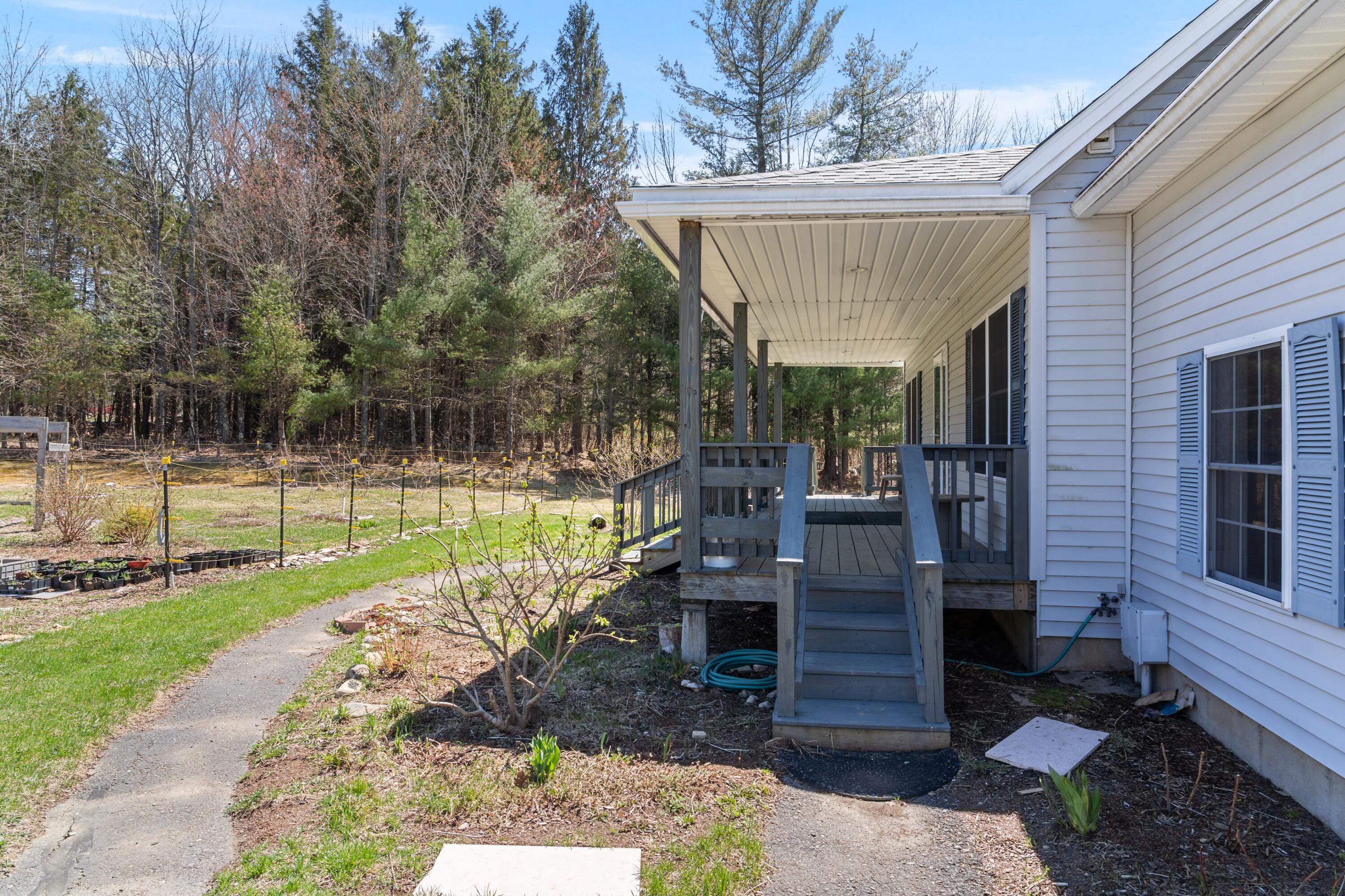 1434 North Road Mount Vernon ME 04352